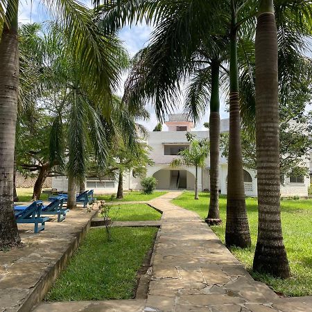 Royal Palms Apartment A4 Mombasa Eksteriør billede