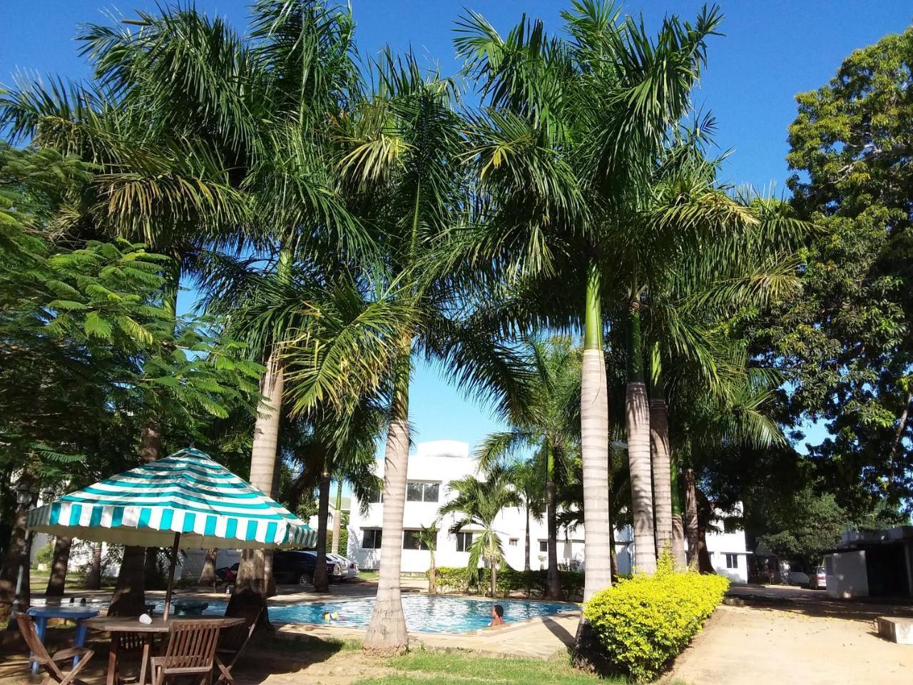 Royal Palms Apartment A4 Mombasa Eksteriør billede